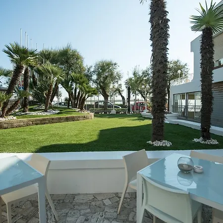 Continental Hotel 3*