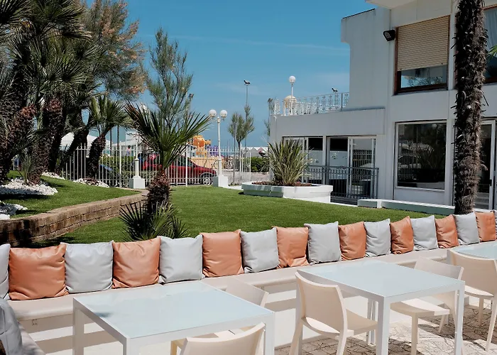 Continental Otel Senigallia