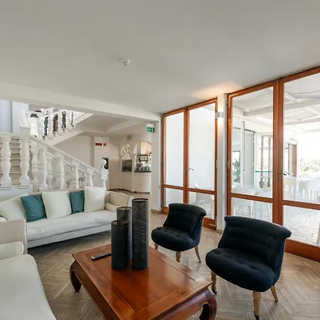 Continental Hotel 3*