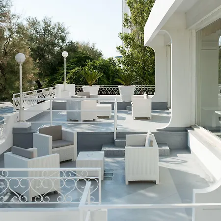 Continental Hotel 3*