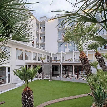 Ξενοδοχείο Continental 3*