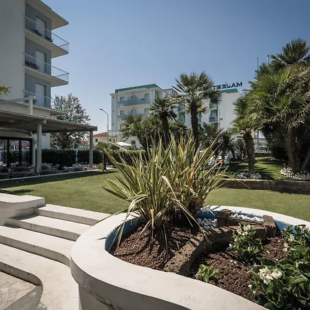 Continental Ξενοδοχείο 3*